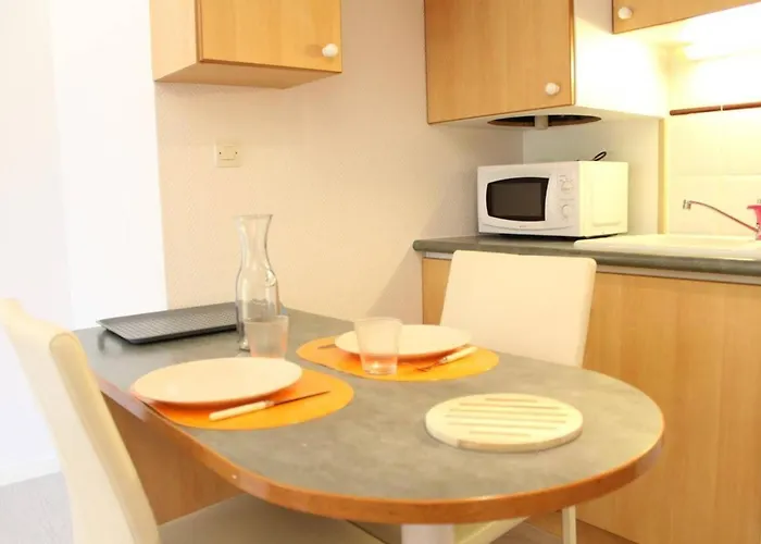 Appt - Lr010-039 Apartment